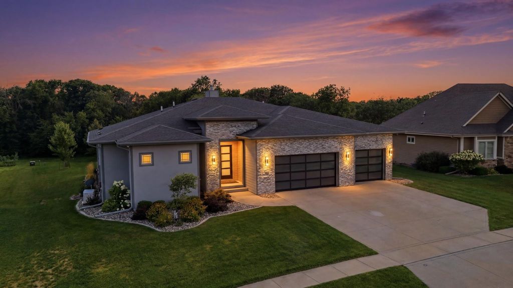 1824 Falcon Drive, Polk City, IA 50226