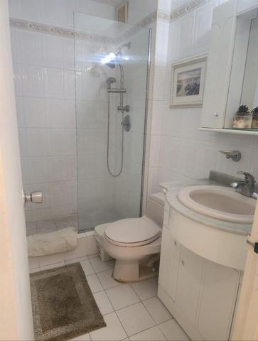 6400 Av Isla Verde COND. LOS PINOS OESTE apt 11 E, Carolina, PR 00979