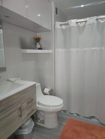 6400 Av Isla Verde COND. LOS PINOS OESTE apt 11 E, Carolina, PR 00979