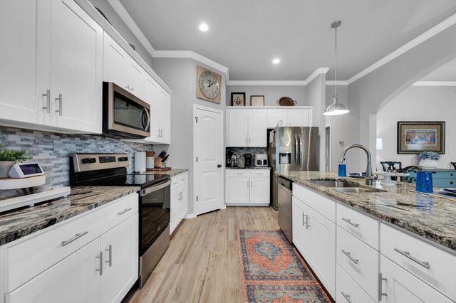 109 Creekside Drive, Glen Rose, TX 76043