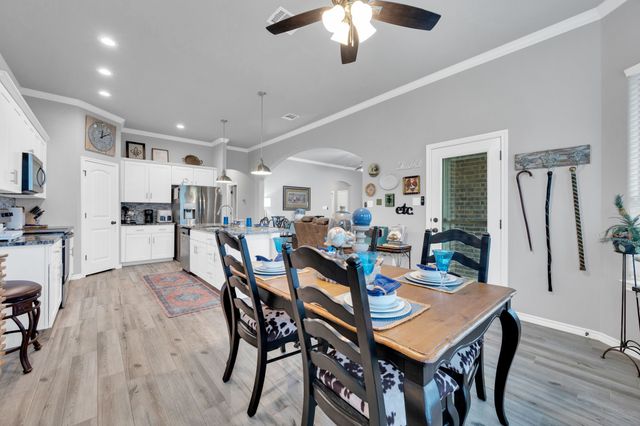 109 Creekside Drive, Glen Rose, TX 76043