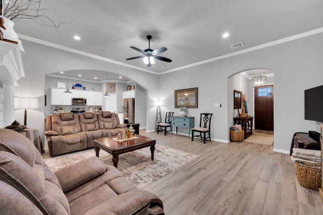 109 Creekside Drive, Glen Rose, TX 76043