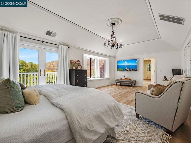 3911 3911 Deer Trail Ln, Danville, CA 94506