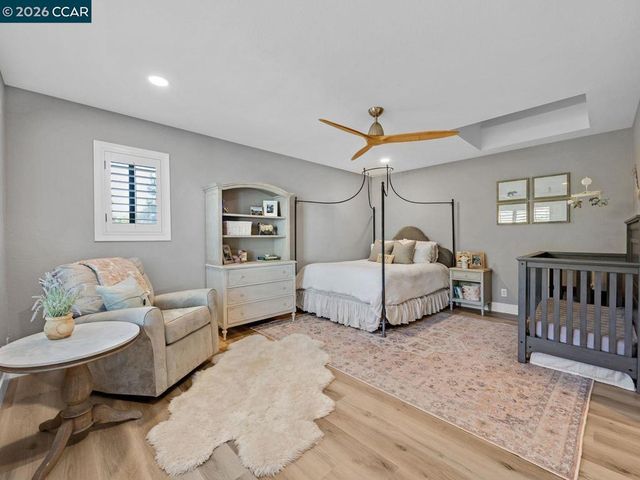 3911 3911 Deer Trail Ln, Danville, CA 94506