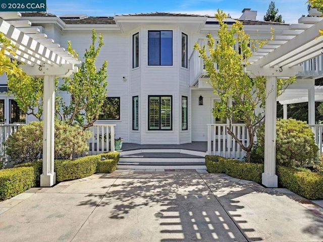 3911 3911 Deer Trail Ln, Danville, CA 94506