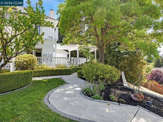 3911 3911 Deer Trail Ln, Danville, CA 94506