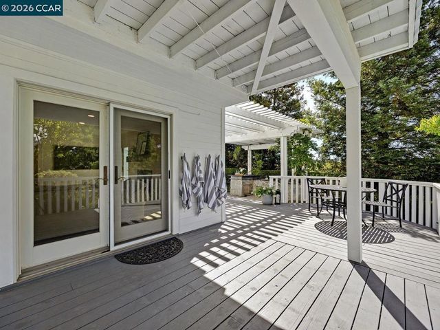 3911 3911 Deer Trail Ln, Danville, CA 94506