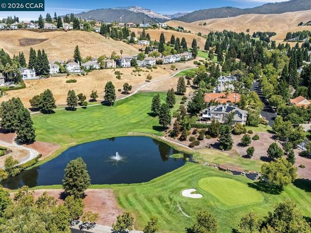 3911 3911 Deer Trail Ln, Danville, CA 94506