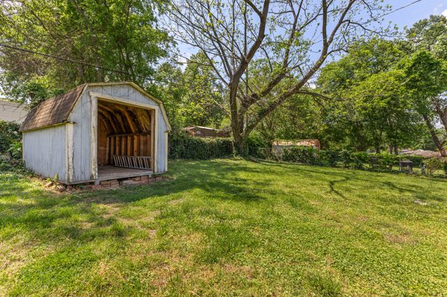 207 Juanita Ave, Gallatin, TN 37066