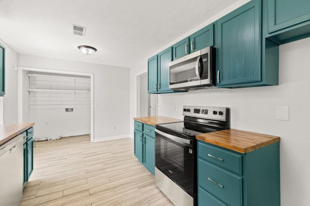 207 Juanita Ave, Gallatin, TN 37066