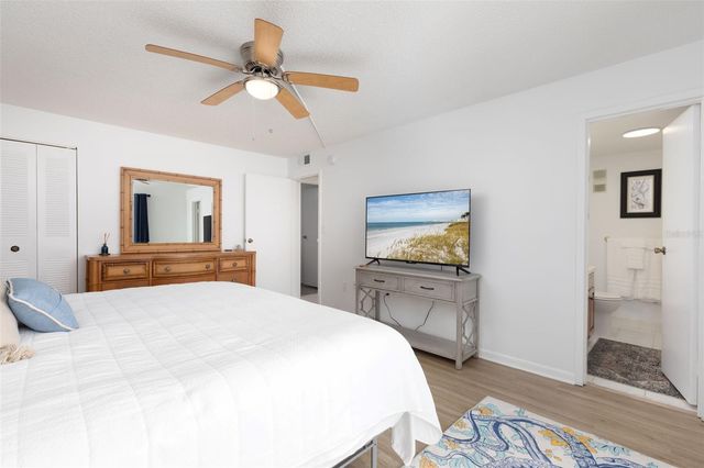 11000 GULF BOULEVARD 1002, Treasure Island, FL 33706