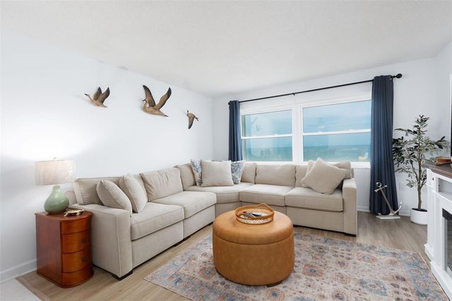 11000 GULF BOULEVARD 1002, Treasure Island, FL 33706