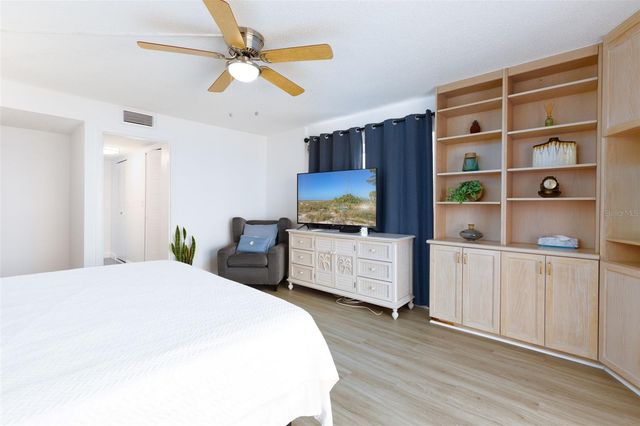 11000 GULF BOULEVARD 1002, Treasure Island, FL 33706