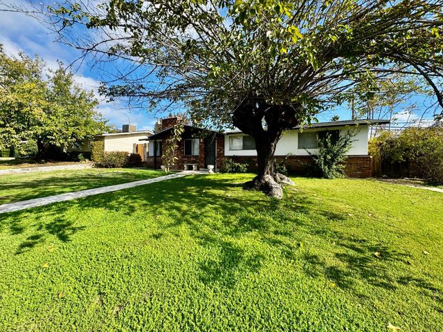 2901 Wenatchee Avenue, Bakersfield, CA 93306