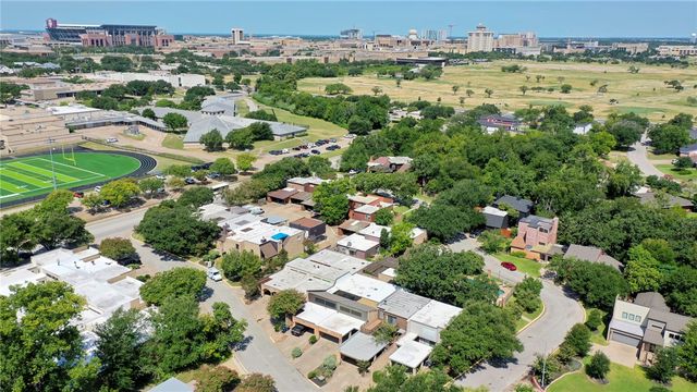 1518 Wolf Run, College Station, TX 77840