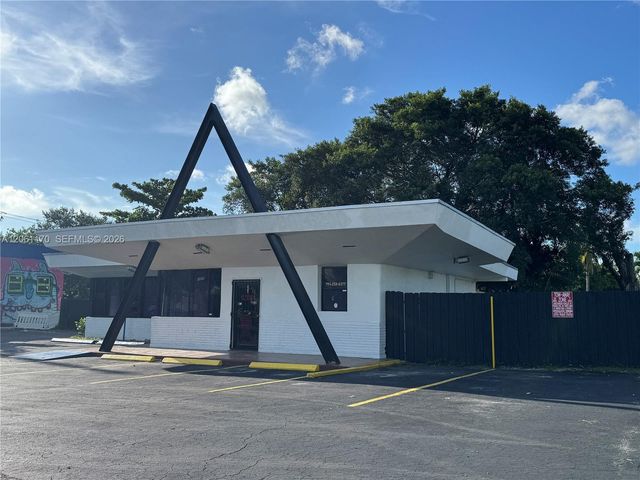 1605 NW 95th St, Miami, FL 33147