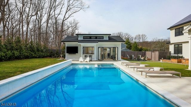 1613 Rising Way, Westfield Town, NJ 07090