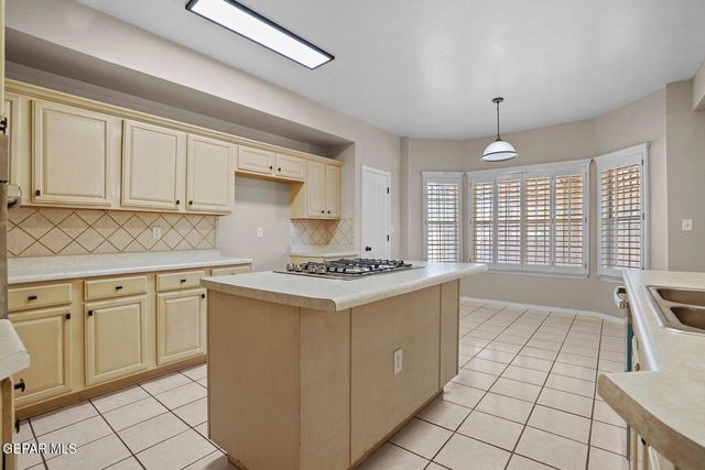 13701 Paseo Del Mar Drive, Horizon City, TX 79928