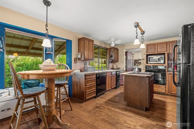 8115 Berry Ridge Lane NW, Silverdale, WA 98383