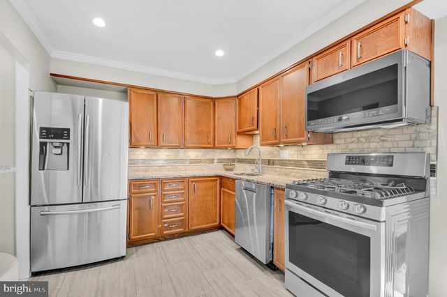 6617 13TH PL NW, Washington, DC 20012