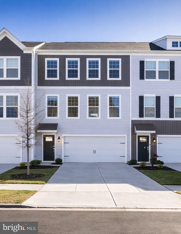 18 FOUNDRY BLVD, Mount Holly, NJ 08060