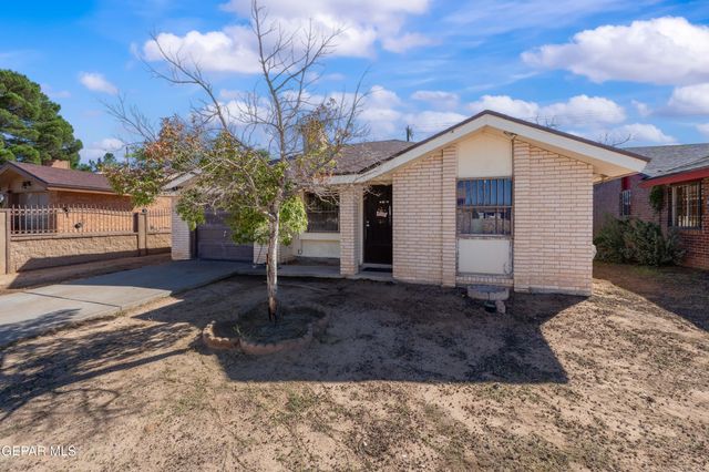 1576 DICK MAYERS Drive, El Paso, TX 79936