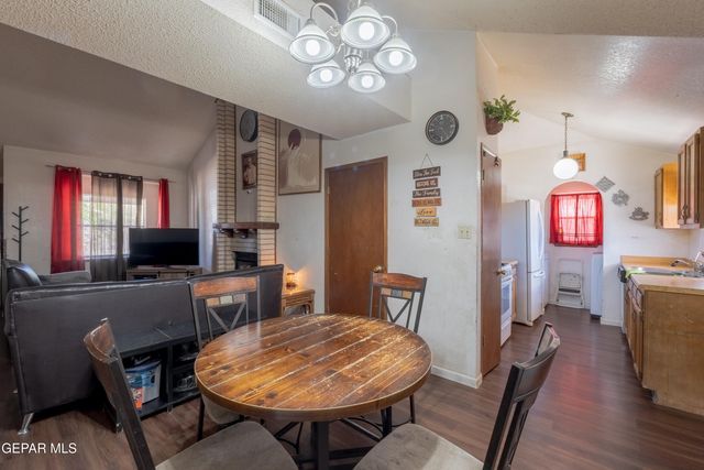 1576 DICK MAYERS Drive, El Paso, TX 79936