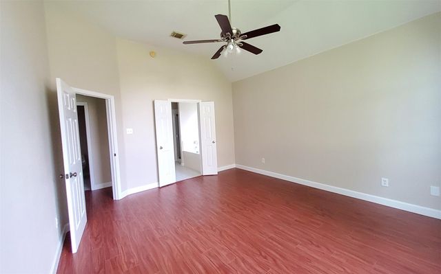 2707 Sun Beam Court, Pearland, TX 77584
