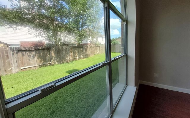2707 Sun Beam Court, Pearland, TX 77584
