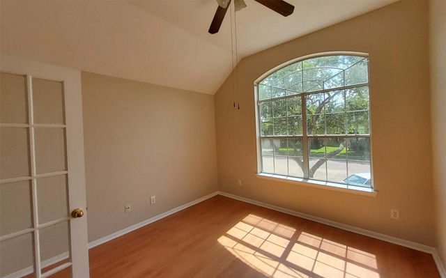 2707 Sun Beam Court, Pearland, TX 77584
