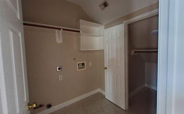2707 Sun Beam Court, Pearland, TX 77584