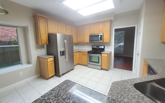 2707 Sun Beam Court, Pearland, TX 77584