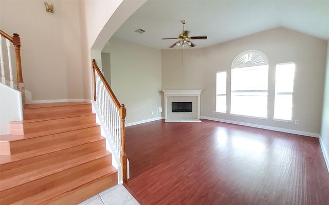 2707 Sun Beam Court, Pearland, TX 77584
