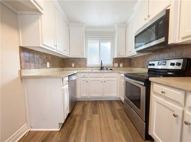 1325 Hidden Circle Drive, Sugar Hill, GA 30518