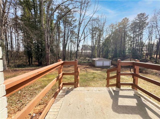 1325 Hidden Circle Drive, Sugar Hill, GA 30518