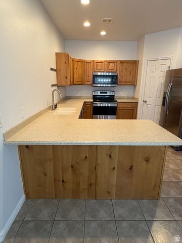 11722 S SUN TEA WAY, South Jordan, UT 84009