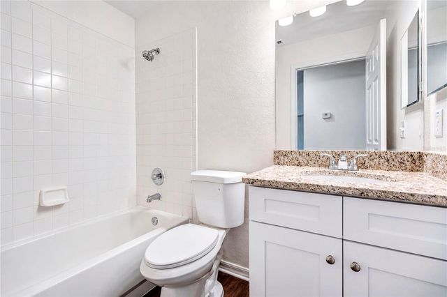2302 LYNCREST COURT, Valrico, FL 33596