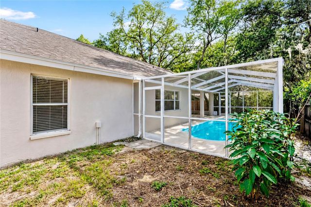 2302 LYNCREST COURT, Valrico, FL 33596