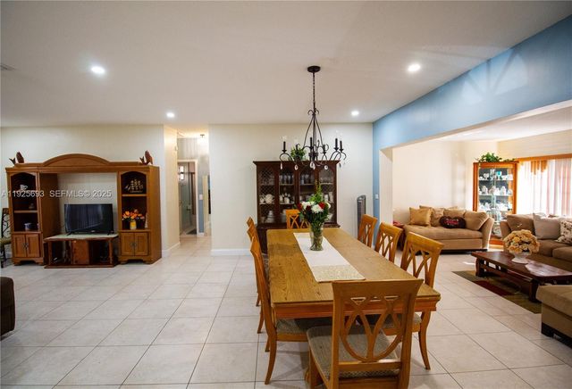 1140 NE 204th St, Miami, FL 33179