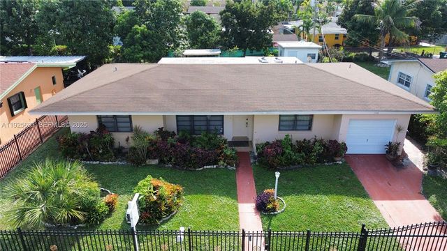 1140 NE 204th St, Miami, FL 33179