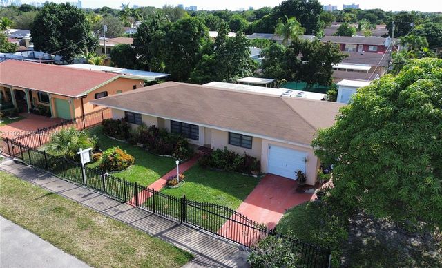 1140 NE 204th St, Miami, FL 33179