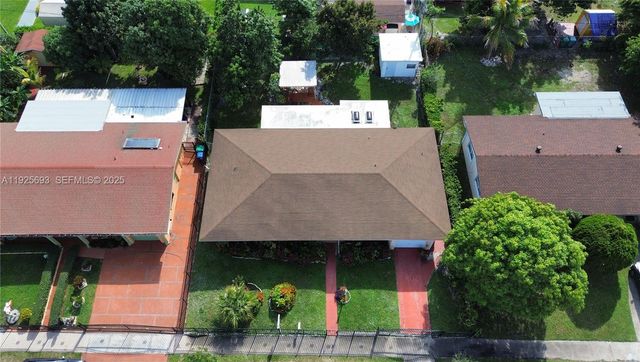 1140 NE 204th St, Miami, FL 33179