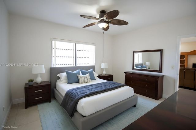 1140 NE 204th St, Miami, FL 33179