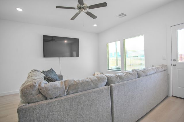 613 14th Street, Wolfforth, TX 79382