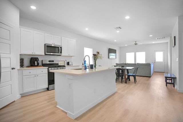 613 14th Street, Wolfforth, TX 79382