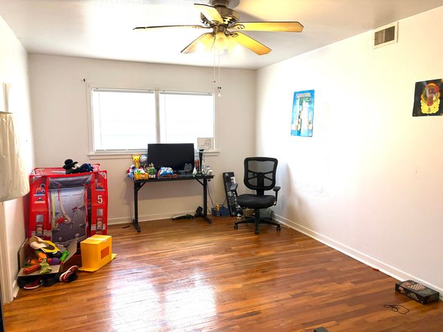 1214 E Broadway Street, Brownfield, TX 79316