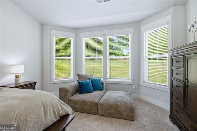 2 Whites Pond Road, Moreland, GA 30259