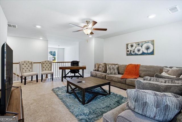 2 Whites Pond Road, Moreland, GA 30259