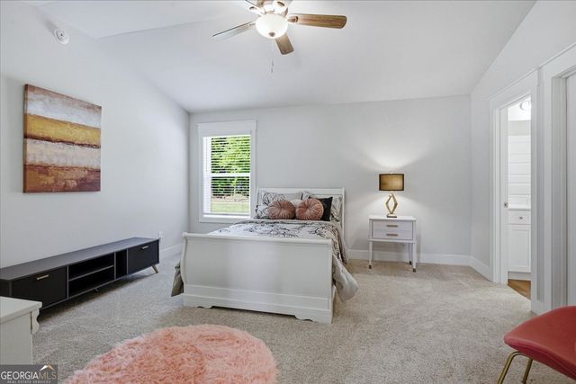 2 Whites Pond Road, Moreland, GA 30259