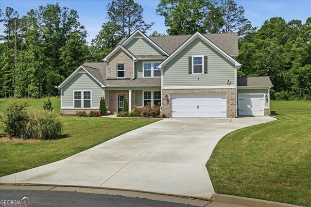 2 Whites Pond Road, Moreland, GA 30259